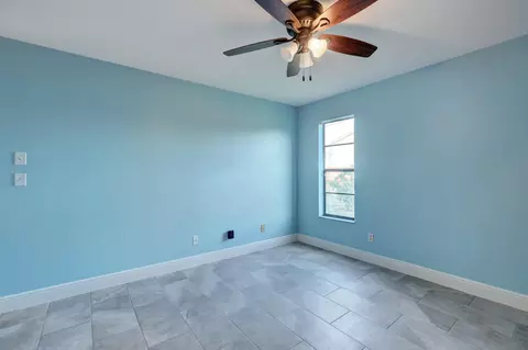 5735 SE Mitzi Ln, Stuart, FL 34997 photo 10
