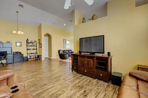 1221 SE Fleming Way, Stuart, FL 34997 photo 4