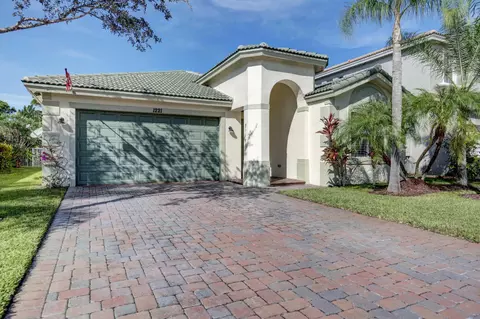 1221 SE Fleming Way, Stuart, FL 34997 photo 1