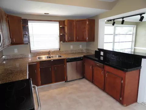 4936 SE Manatee Ter, Stuart, FL 34997 photo 4