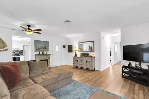 1305 Chippewa St, Jupiter, FL 33458 photo 5
