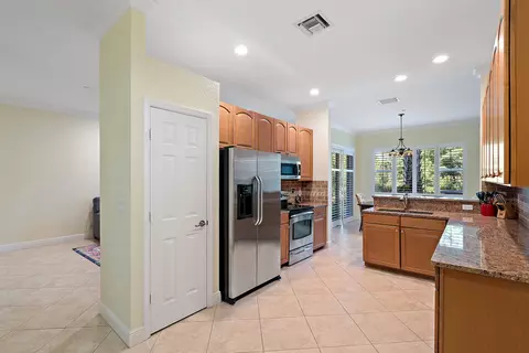 171 SW Walking Path, Stuart, FL 34997 photo 6