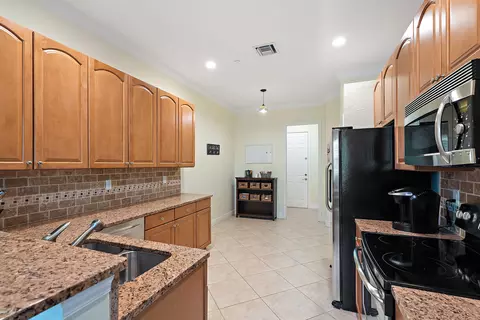171 SW Walking Path, Stuart, FL 34997 photo 9