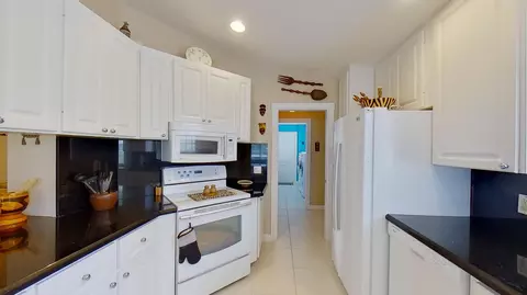 883 SW Balmoral Trce, Stuart, FL 34997 photo 2