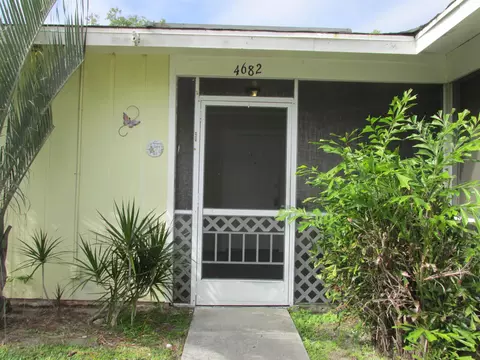 4682 SE Teri Pl, Stuart, FL 34997 photo 2