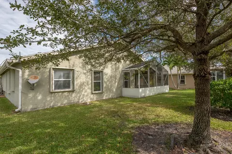 2828 SW Versailles Ter, Stuart, FL 34997 photo 25
