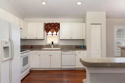 2828 SW Versailles Ter, Stuart, FL 34997 photo 5