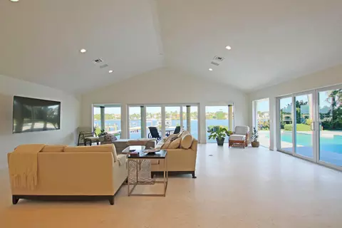 18896 Point Dr, Tequesta, FL 33469 photo 16