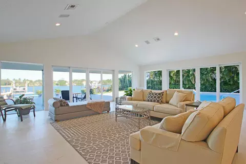 18896 Point Dr, Tequesta, FL 33469 photo 15