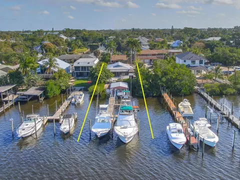 4622 SE Boatyard Dr, Stuart, FL 34997 photo 2