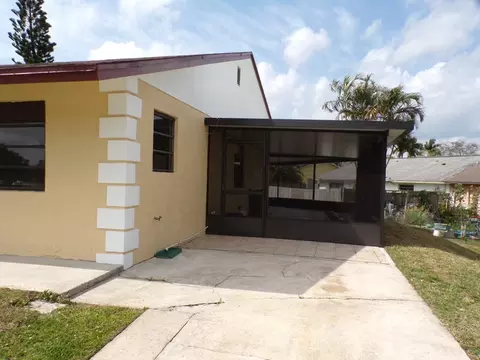 4496 SE Geneva Dr, Stuart, FL 34997 photo 2