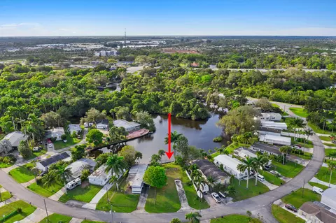 7690 SE Fork River Dr, Stuart, FL 34997 photo 4