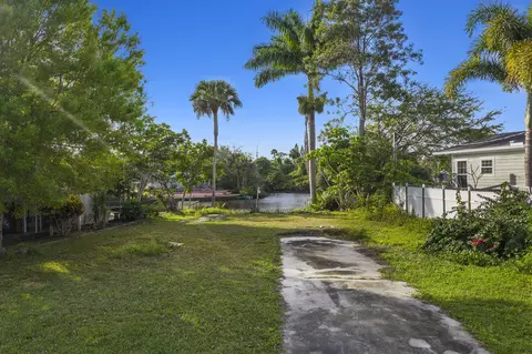7690 SE Fork River Dr, Stuart, FL 34997 photo 5
