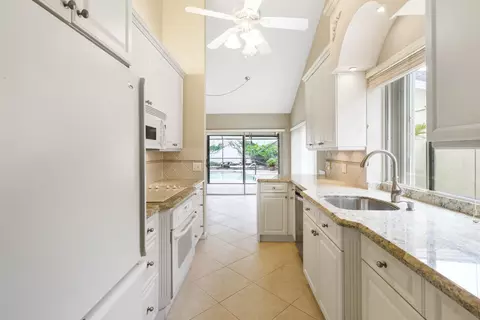 147 Cape Pointe Cir, Jupiter, FL 33477 photo 5