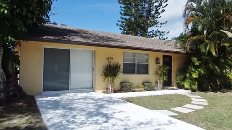 3179 SE Cypress St SE, Stuart, FL 34997 photo 1