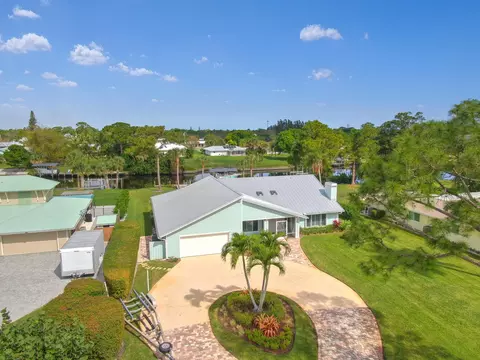 844 NW Spruce Ridge Dr, Stuart, FL 34994 photo 3