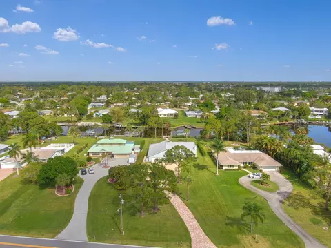 844 NW Spruce Ridge Dr, Stuart, FL 34994 photo 1