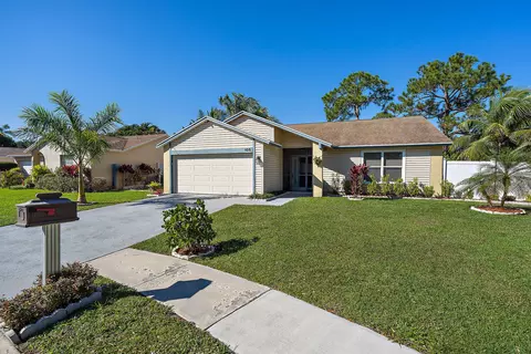 105 Brookstone Ct, Jupiter, FL 33458 photo 2