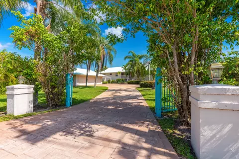 6 N Sewalls Point Rd, Stuart, FL 34996 photo 3