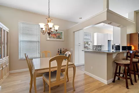 158 Hampton Cir, Jupiter, FL 33458 photo 4