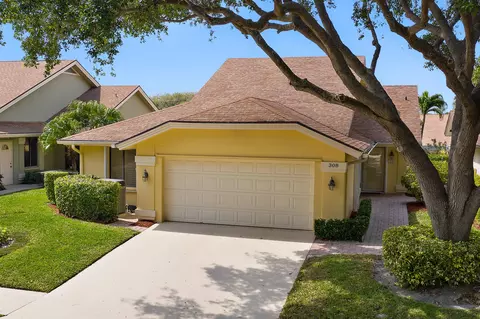 308 Ridge Rd, Jupiter, FL 33477 photo 1