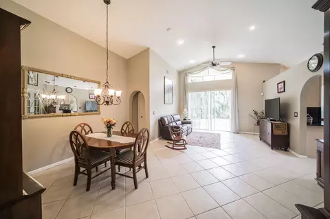 1010 SE Westminster Pl, Stuart, FL 34997 photo 7