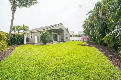 1010 SE Westminster Pl, Stuart, FL 34997 photo 23