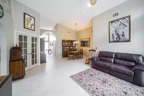 1010 SE Westminster Pl, Stuart, FL 34997 photo 6
