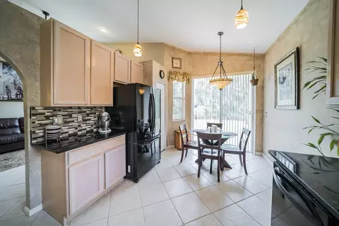 1010 SE Westminster Pl, Stuart, FL 34997 photo 10