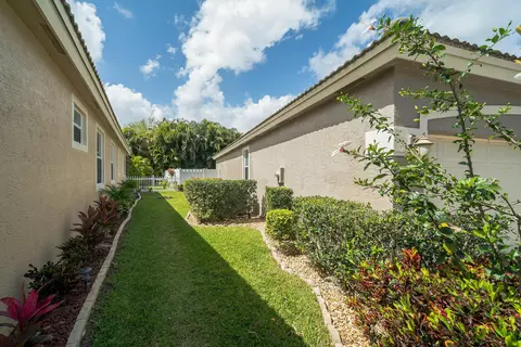 1010 SE Westminster Pl, Stuart, FL 34997 photo 25