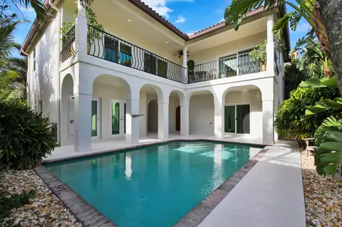 461 Surfside Ln, Juno Beach, FL 33408 photo 2