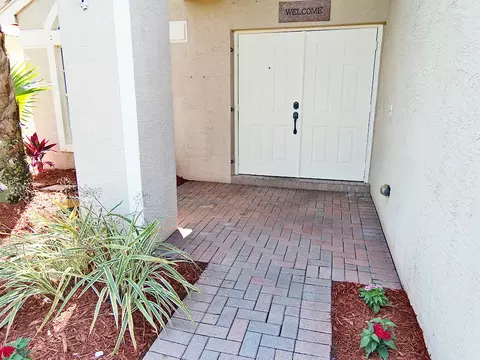 1034 SE Westminster Pl, Stuart, FL 34997 photo 2