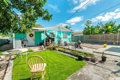 204 5th St, Jupiter, FL 33458 photo 4