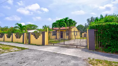 2480 NW 60th St, Miami, FL 33142 photo 1