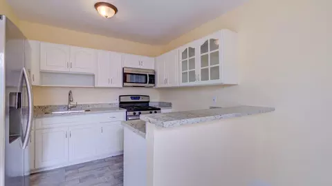 2480 NW 60th St, Miami, FL 33142 photo 5