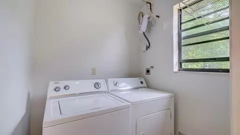 2480 NW 60th St, Miami, FL 33142 photo 15