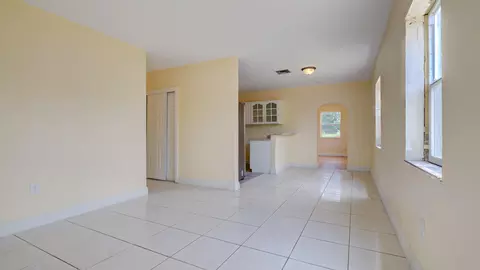 2480 NW 60th St, Miami, FL 33142 photo 3
