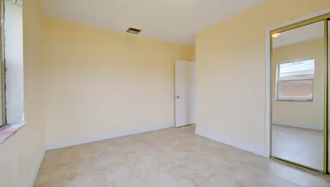 2480 NW 60th St, Miami, FL 33142 photo 12