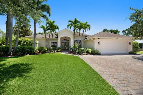 8149 SW Yachtsmans Dr, Stuart, FL 34997 photo 1