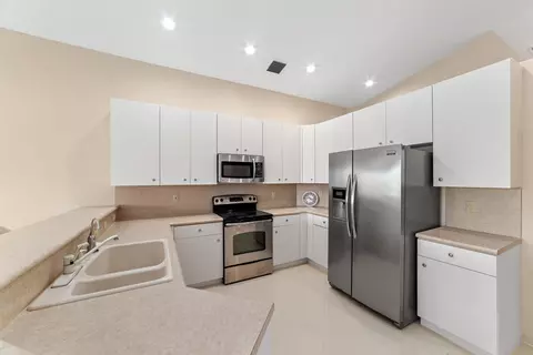 7195 Falls Rd E, Boynton Beach, FL 33437 photo 9