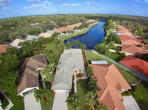 230 Hampton Ct, Jupiter, FL 33458 photo 5