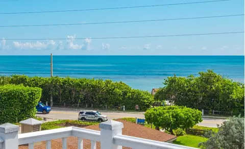 511 Saturn Ln, Juno Beach, FL 33408 photo 1
