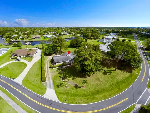 774 NW Spruce Ridge Dr, Stuart, FL 34994 photo 6