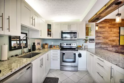 790 NW 10th Ter, Stuart, FL 34994 photo 10