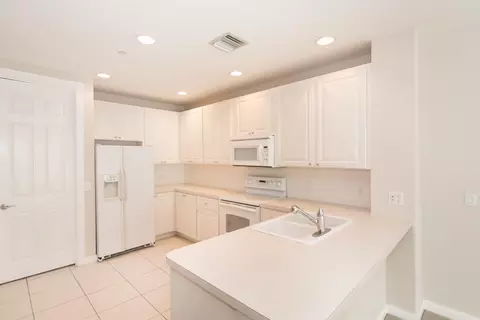 3261 E Community Dr, Jupiter, FL 33458 photo 6
