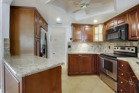 267 Seabreeze Cir, Jupiter, FL 33477 photo 9