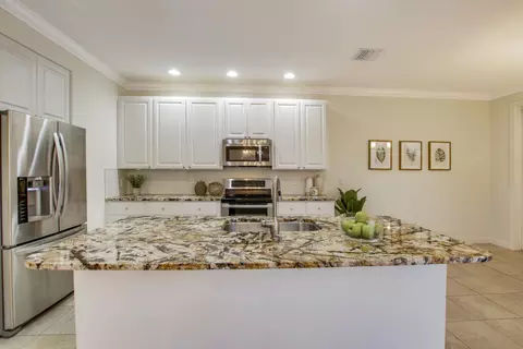 2689 E Community Dr, Jupiter, FL 33458 photo 11