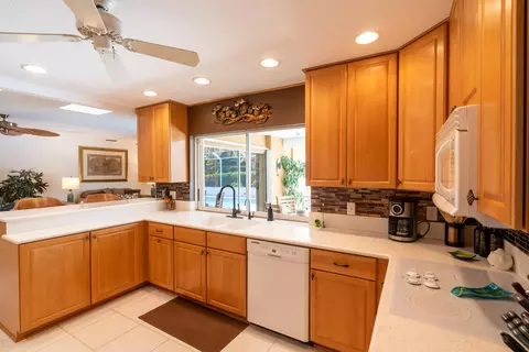 4174 SE Fairway E, Stuart, FL 34997 photo 8