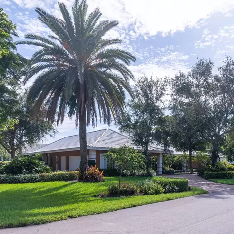 4174 SE Fairway E, Stuart, FL 34997 photo 2