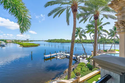 207 Commodore Dr, Jupiter, FL 33477 photo 3